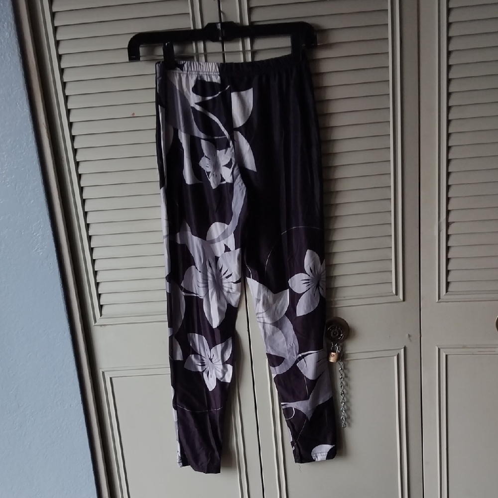 Black Floral Leggings